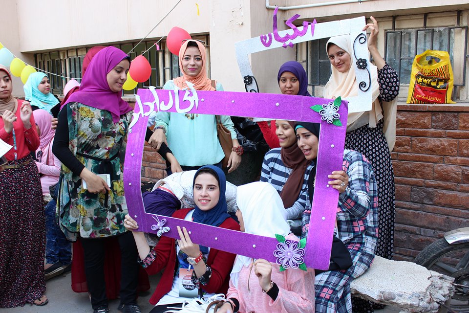استقبال الطلاب الجدد بمناسبة بداية العام الدراسى الجديد ...كل عام وانتم بخير