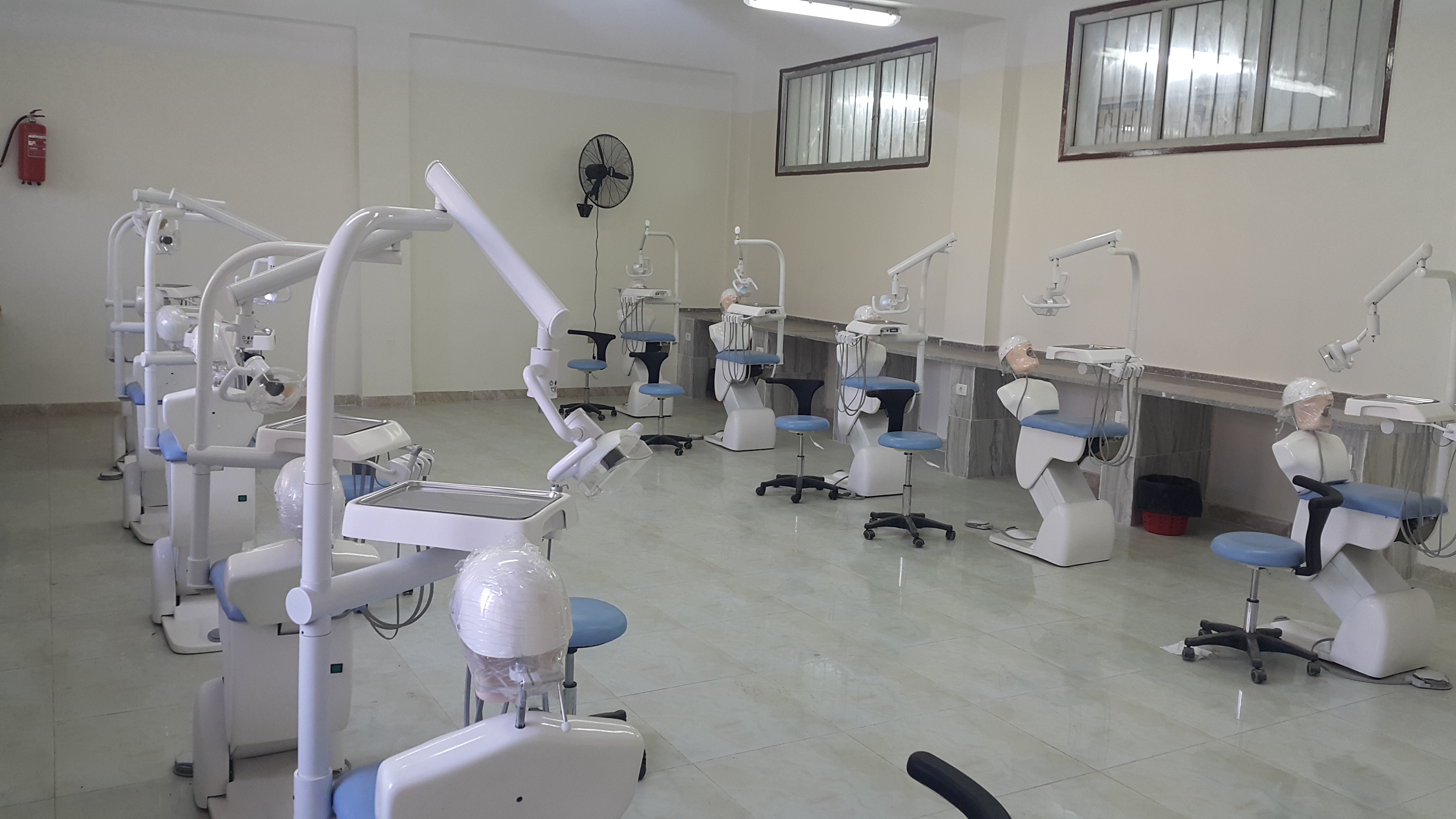 صور لبعض المعامل كلية طب الاسنان