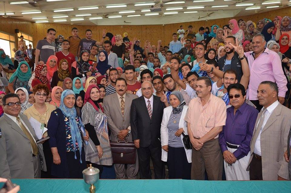 المؤتمر الطلابى السنوى لكلية الاداب برعاية الاستاذ الدكتور/عبدالله عسكر