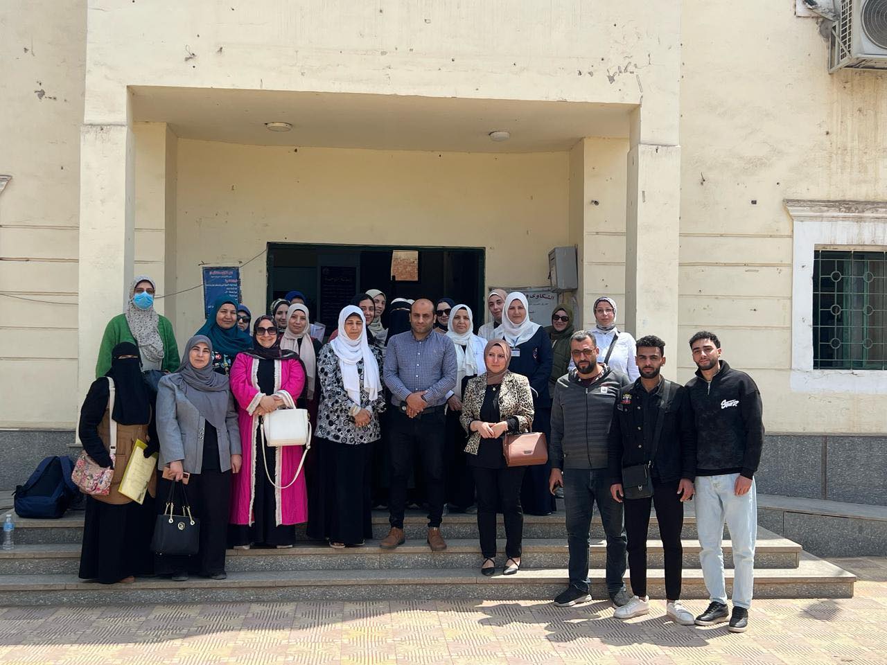 استقبل المركز الطبي بههيا اليوم زيارة ميدانية لفريق من أعضاء هيئة التدريس بقسمي الصحة العامة وطب المجتمع وطب الأسرة بكلية الطب البشري – جامعة الزقازيق،